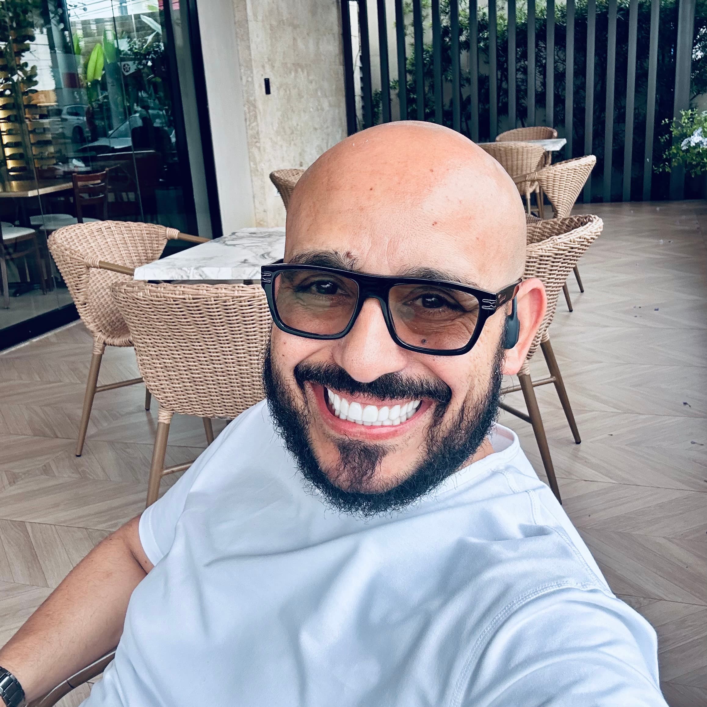 Dr. Manuel  Rodriguez